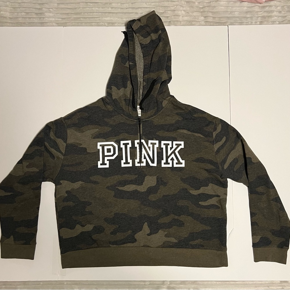 Victoria’s Secret Pink 1/4 Zip Hoodie Pullover Sweatshirt Camouflage Size Large